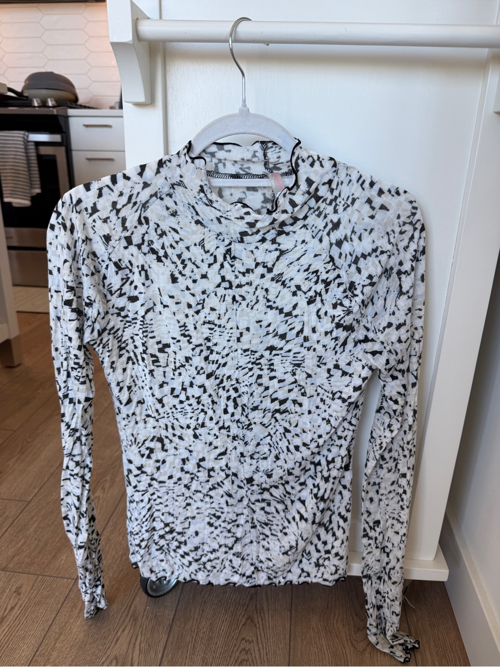FP Movement by Free People Black & White Abstract Long-Sleeve Top